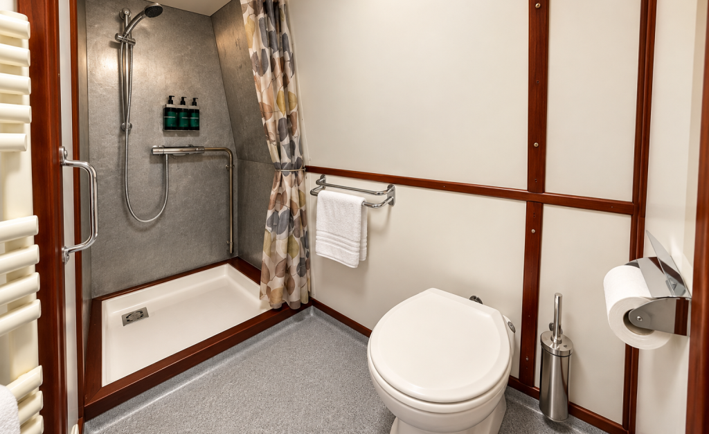 Superior bathroom Hans Hansson